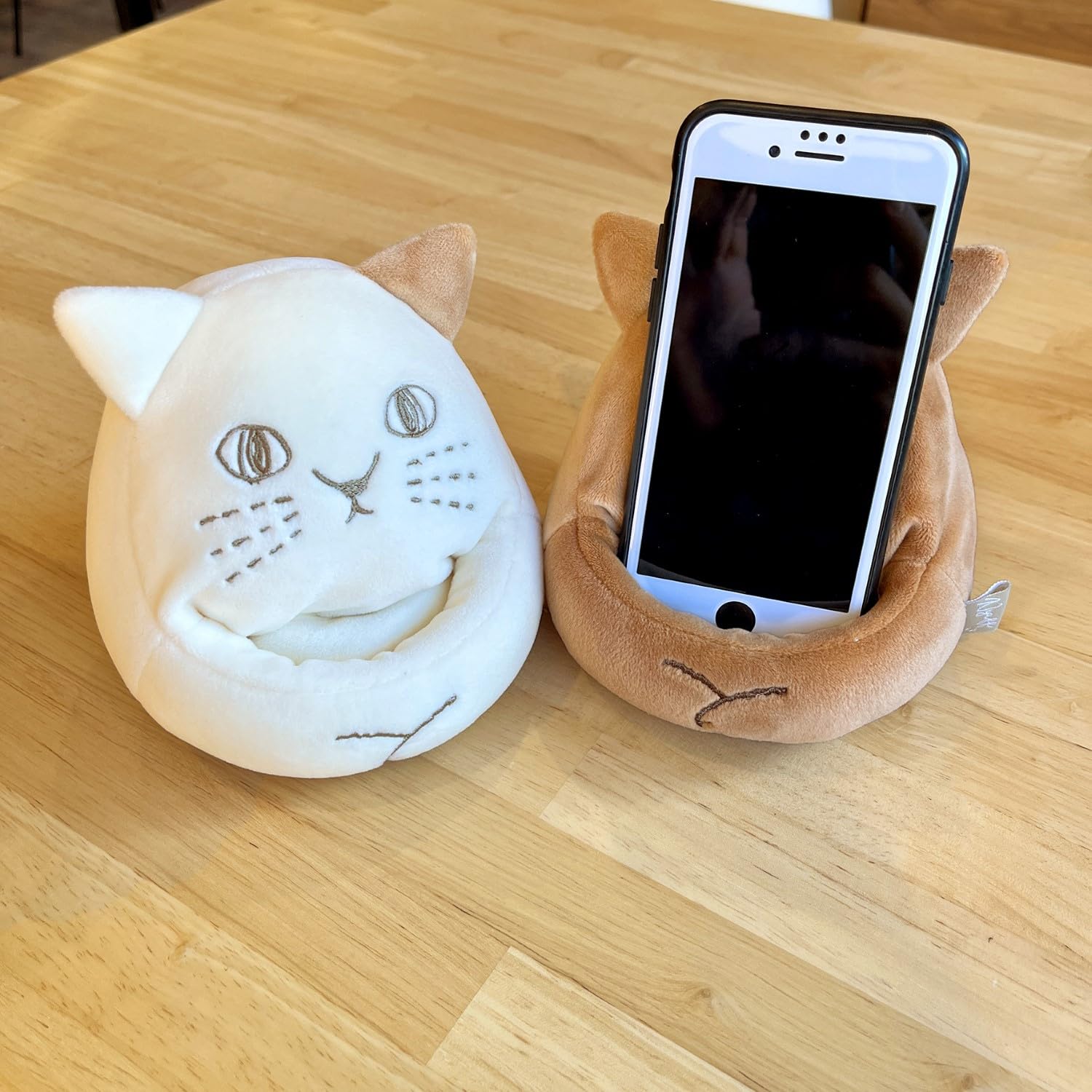 Amazon.co.jp｜ダイカイ にゃふにゃふ ネコ 携帯スタンド